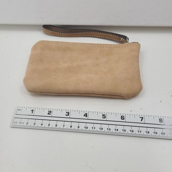 B.O.C. Born Concept Womens Wristlet Beige Zip Style RN# 100622 EUC #N - Picture 2 of 6